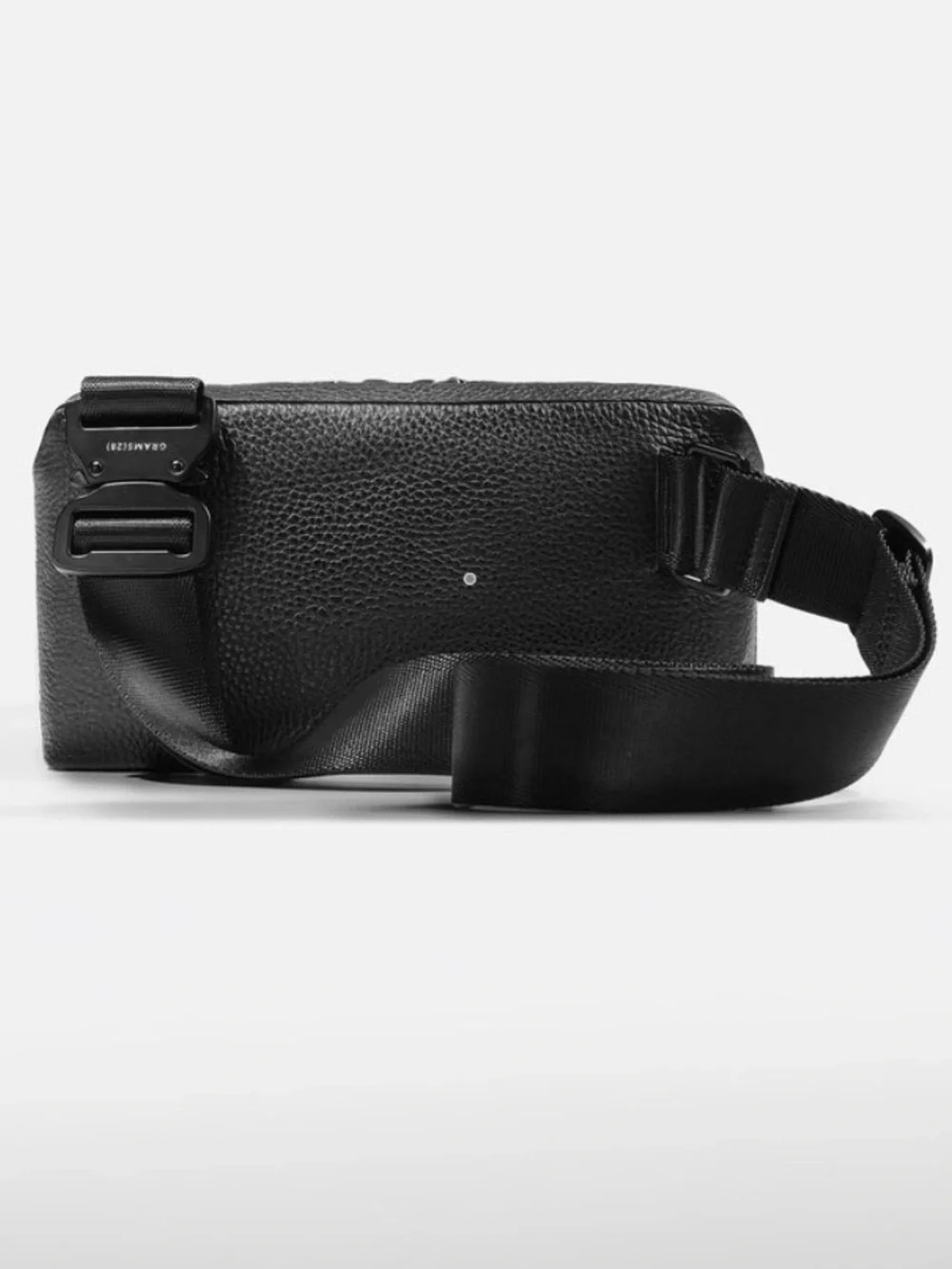 GRAMS(28) 157 Essential Everyday Sling Lightweight ITALIAN Leather Black Bag